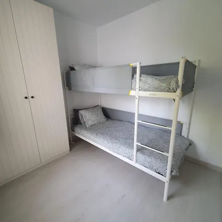 Estupendo Apartamento Cerca De La Playa Del Ancla Apartment